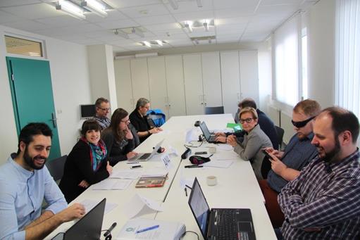 Miembros del proyecto durante una de las reuniones