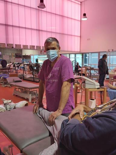 Fotografía de Mario en su puesto de trabajo 