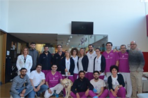 Ana y sus compañeros en el gimnasio