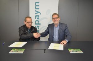 Firma del convenio con los representantes de ambas entidades