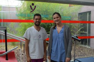 Representante de ASPAYM CyL con representante de Club Esgrima Arroyo