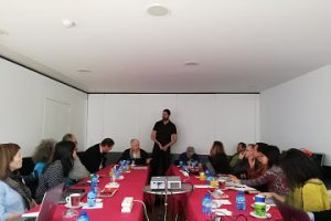 Miembros del proyecto Vapetvip en una reunión en la sede de ASPAYM
