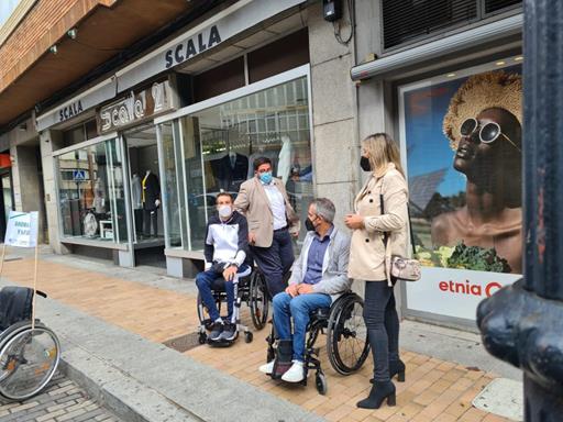 representantes de ávila posan para los medios