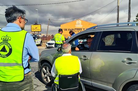 Ávila se conciencia hoy ante las distracciones al volante en la campaña de la DGT y ASPAYM Castilla y León