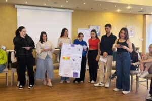 Jóvenes de ASPAYM Castilla y León participan en el intercambio europeo “Lead Your Life: Grow & Glow” en Rumanía