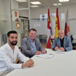 Acto de firma del convenio en la sede de la Asociación de Víctimas del Terrorismo de Castilla y León