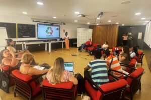 Re-crafts: colaboración internacional para fortalecer la formación y el emprendimiento en artesanía y upcycling